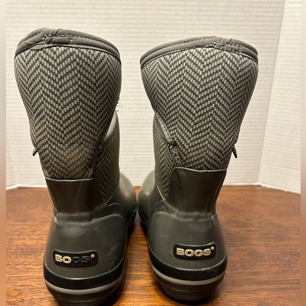 BOGS Womens Green Herringbone Mid Calf Round toe US Size 6